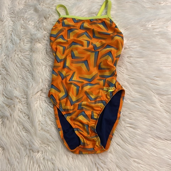 Speedo Swimsuit size 30 brand new with tags - Picture 8 of 8